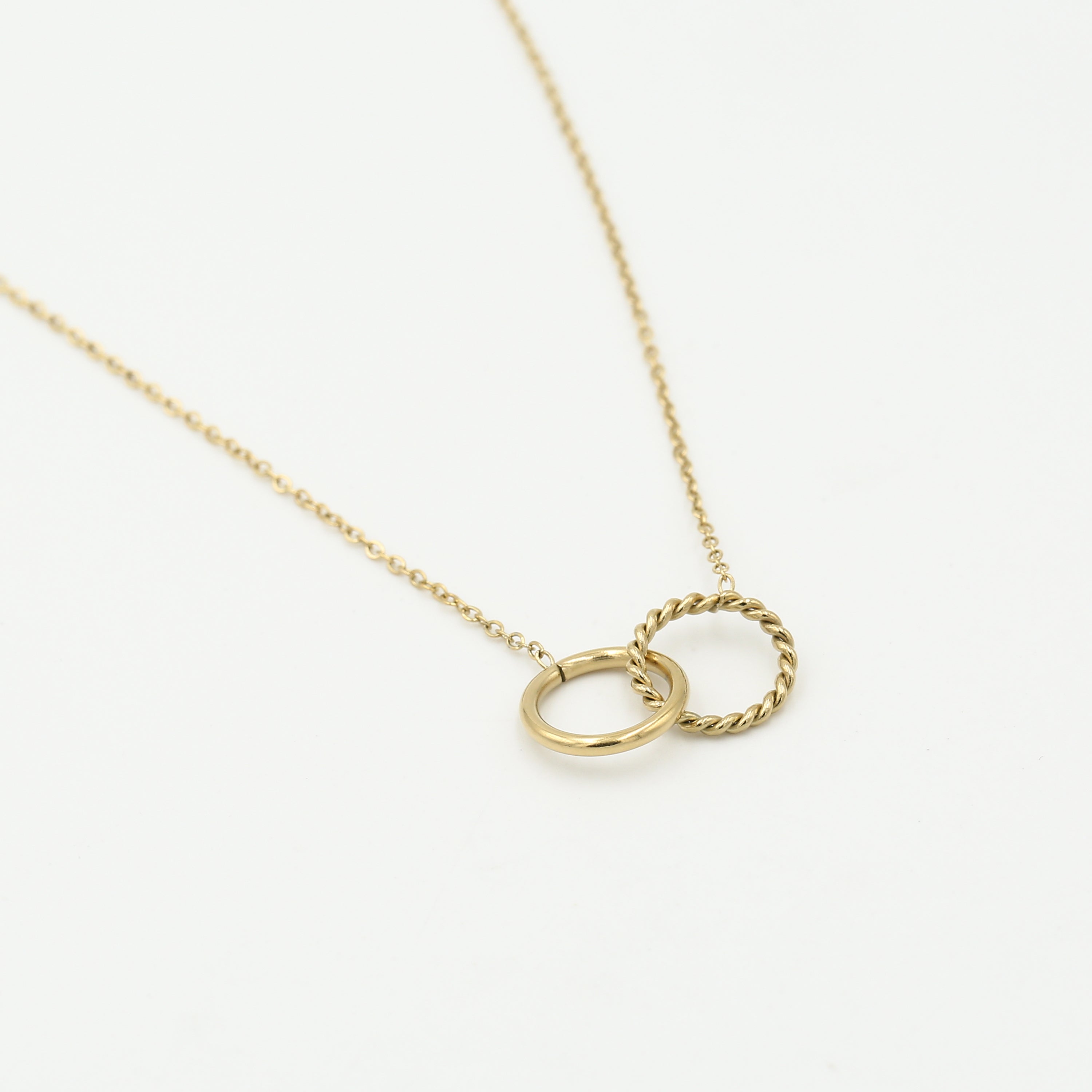 Eternal Link Necklace Gold