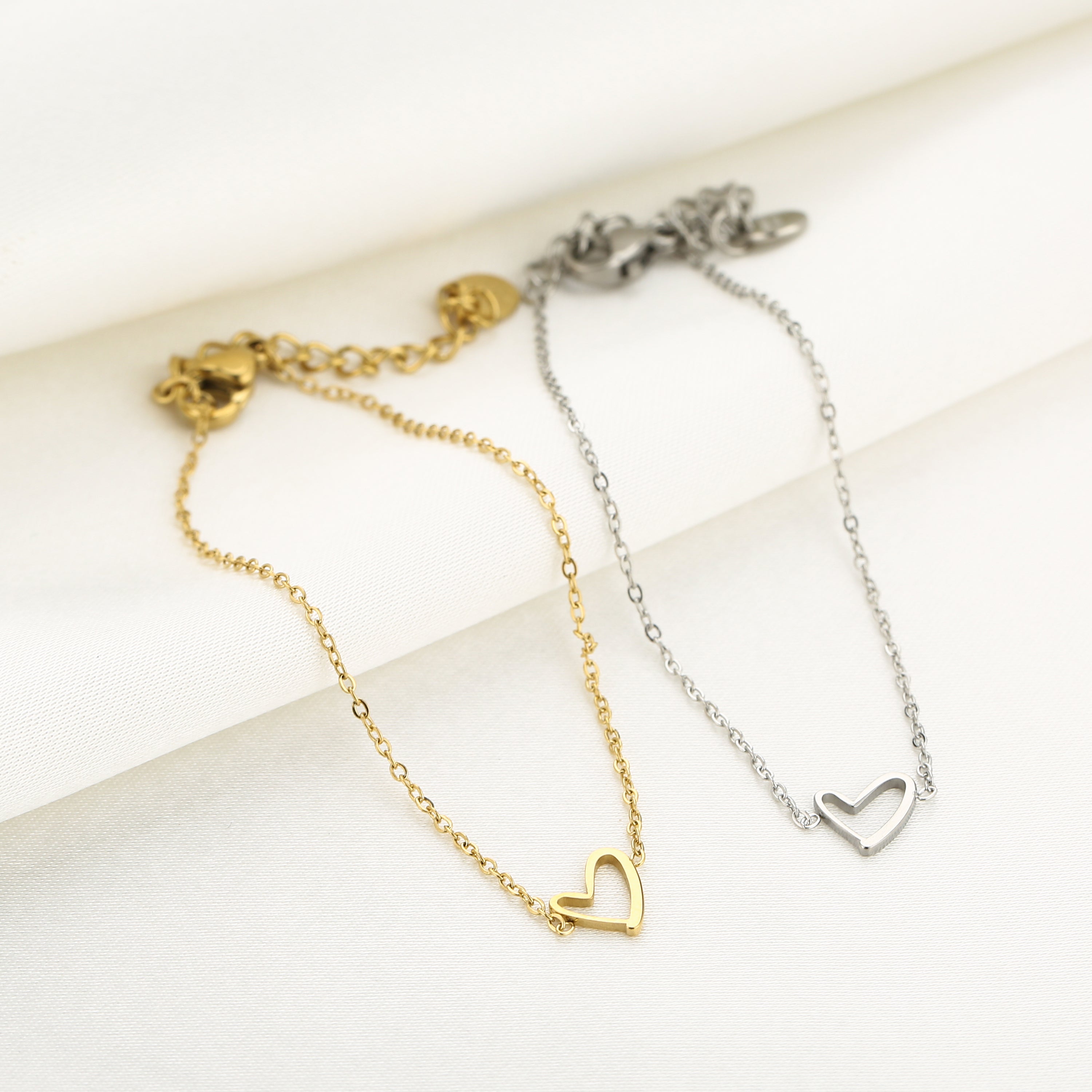 Open Heart Bracelet Gold