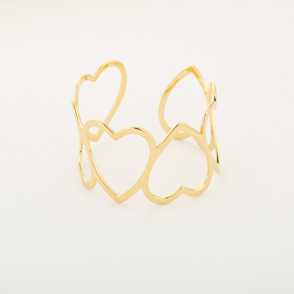 Amora Heart Cuff