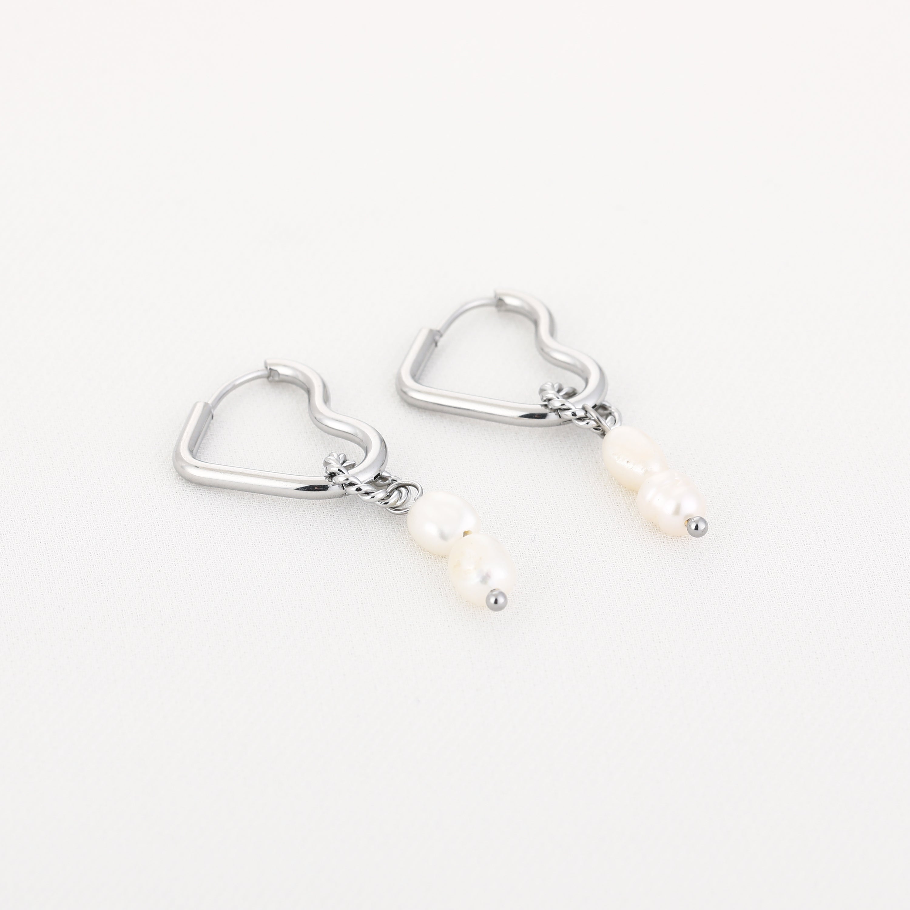 Heart Pearl Earrings Silver