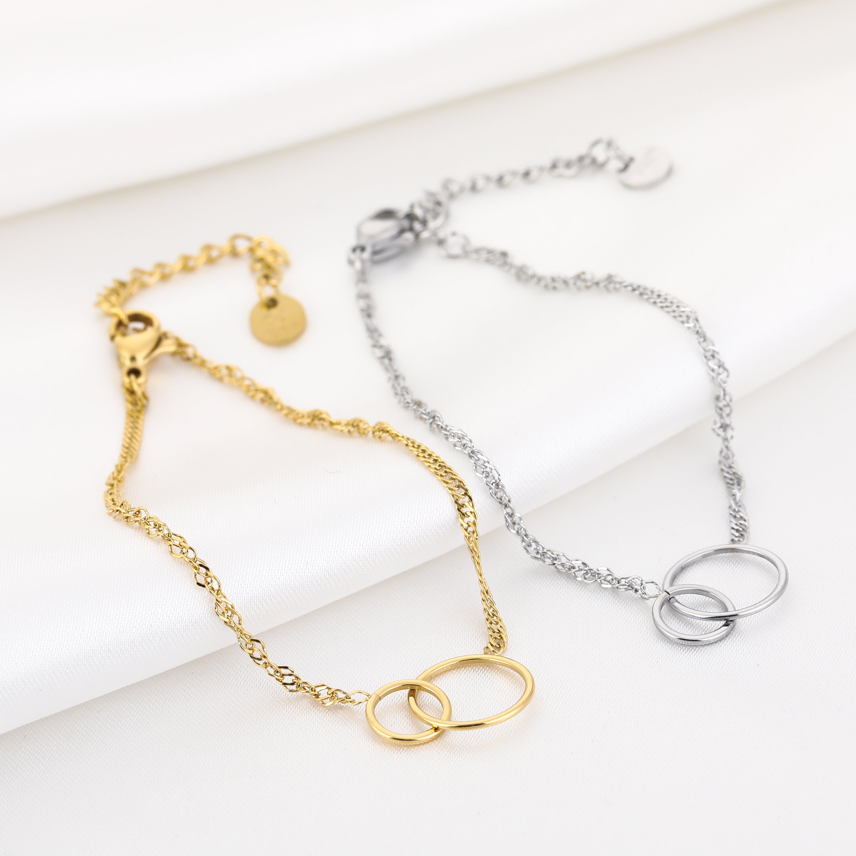 Double Circle Bracelet Gold