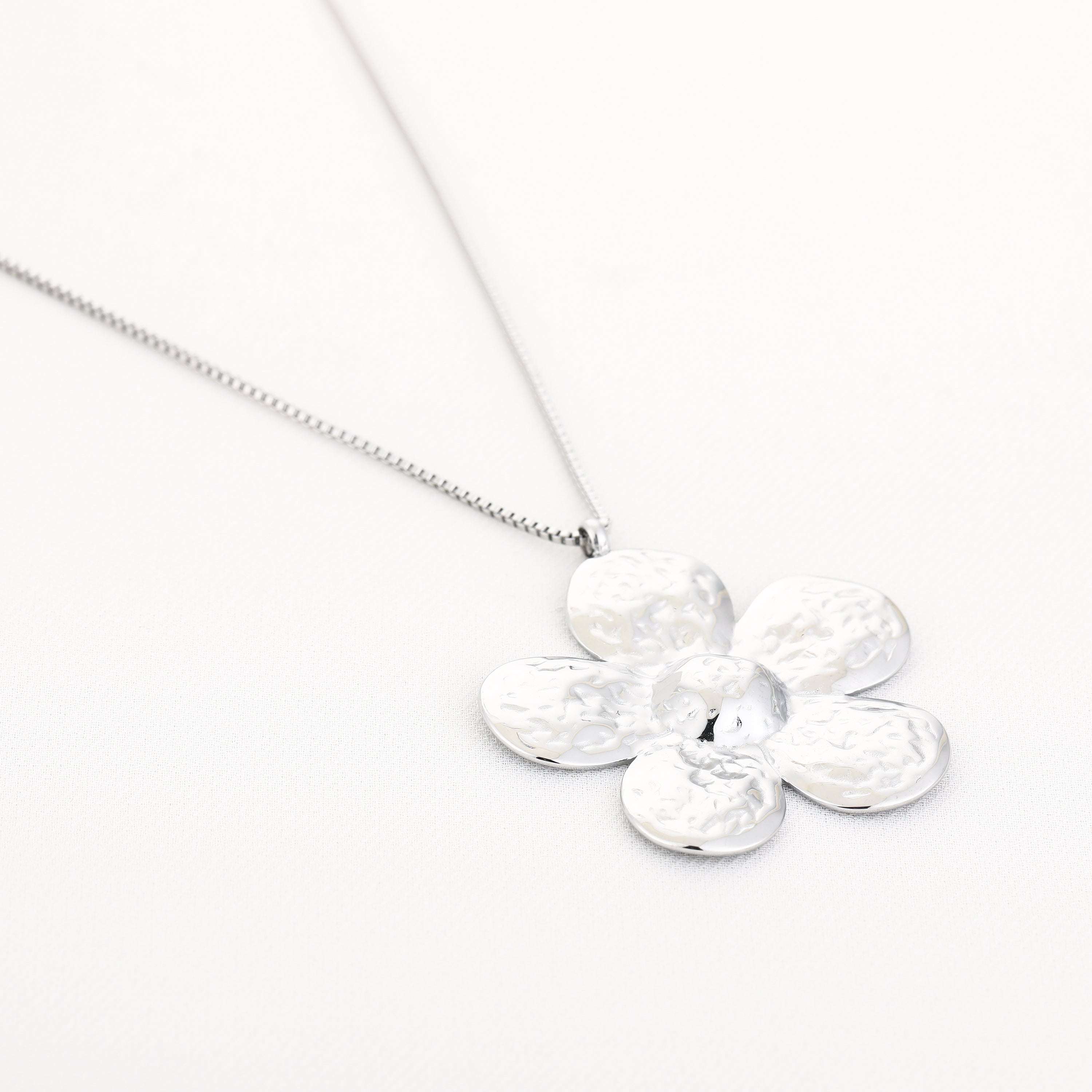 Flora Bloom Necklace Silver