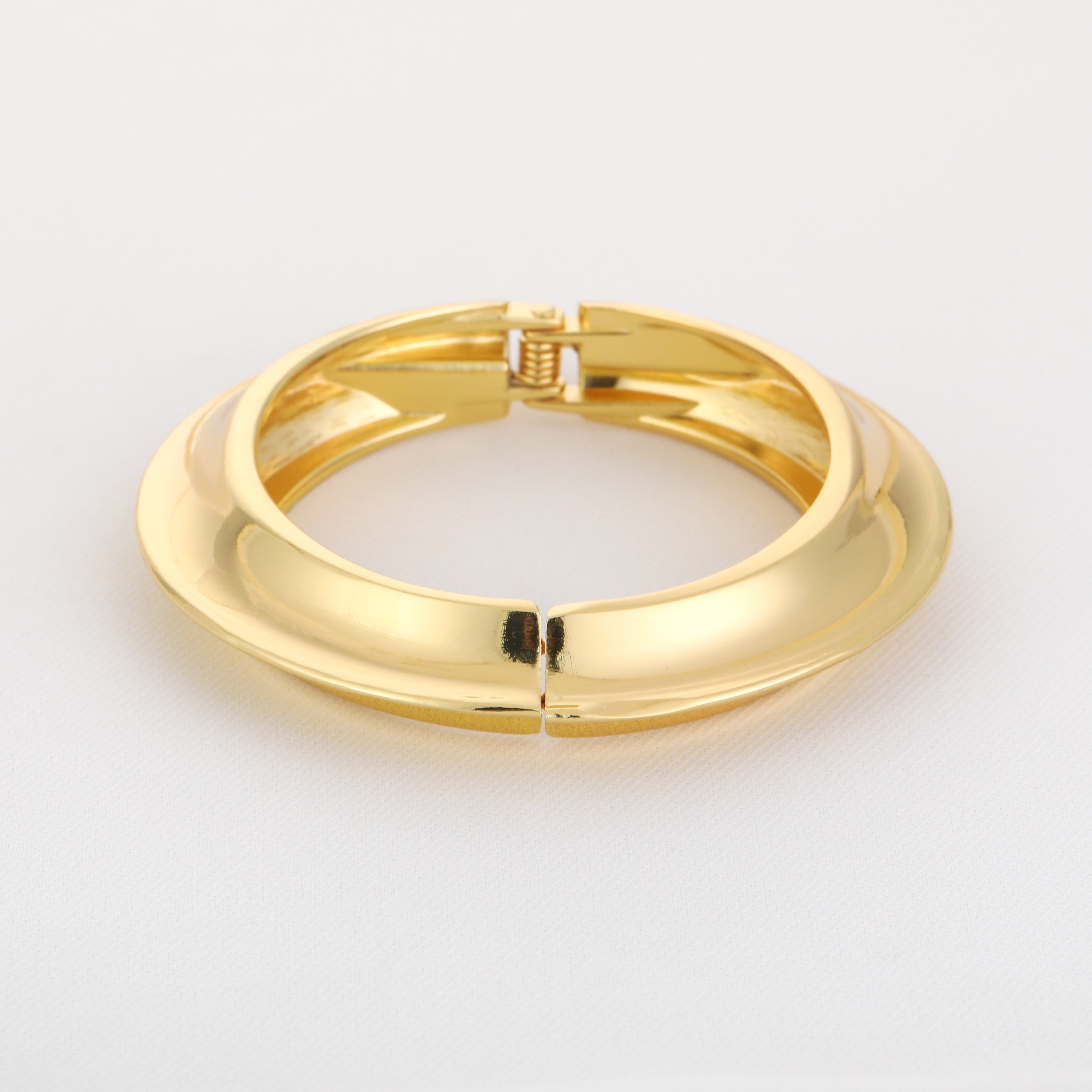 Bold Dome Bracelet Gold