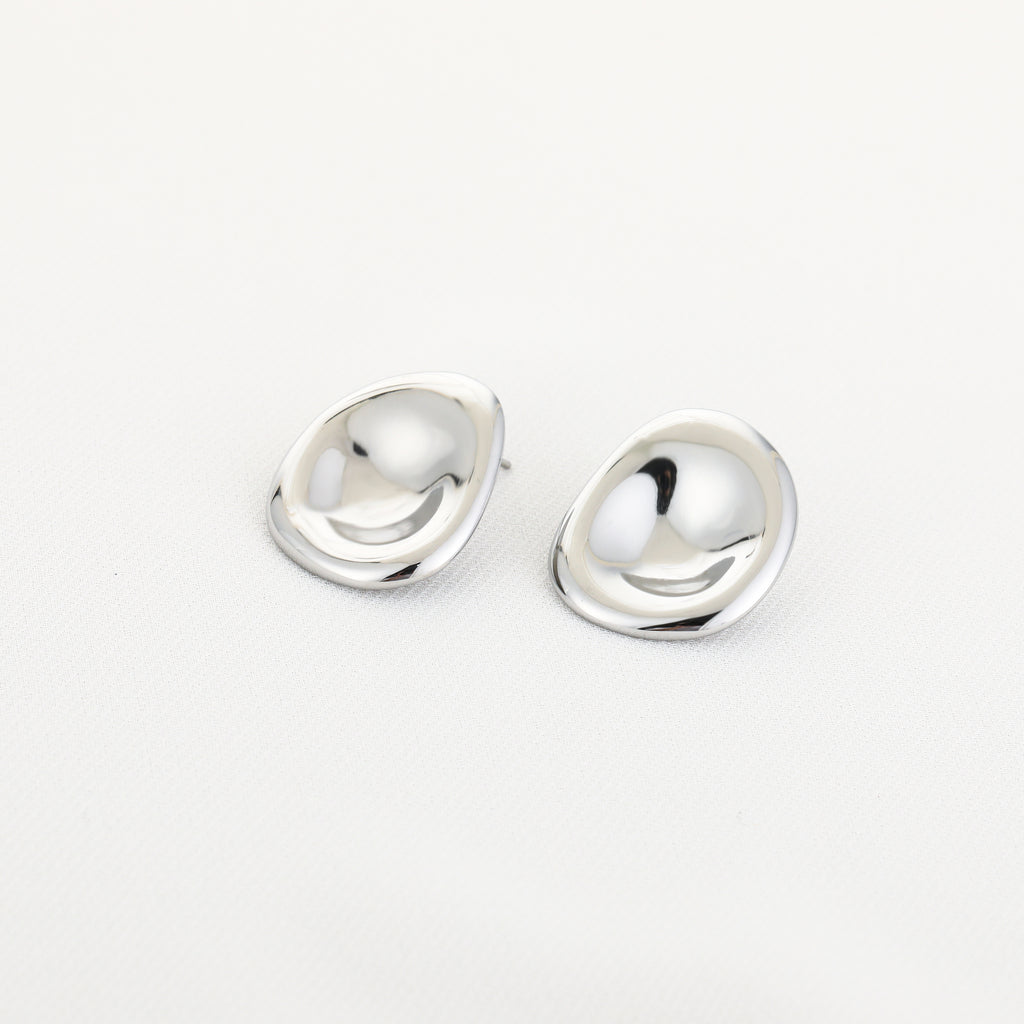 Organic Oval Studs Silver