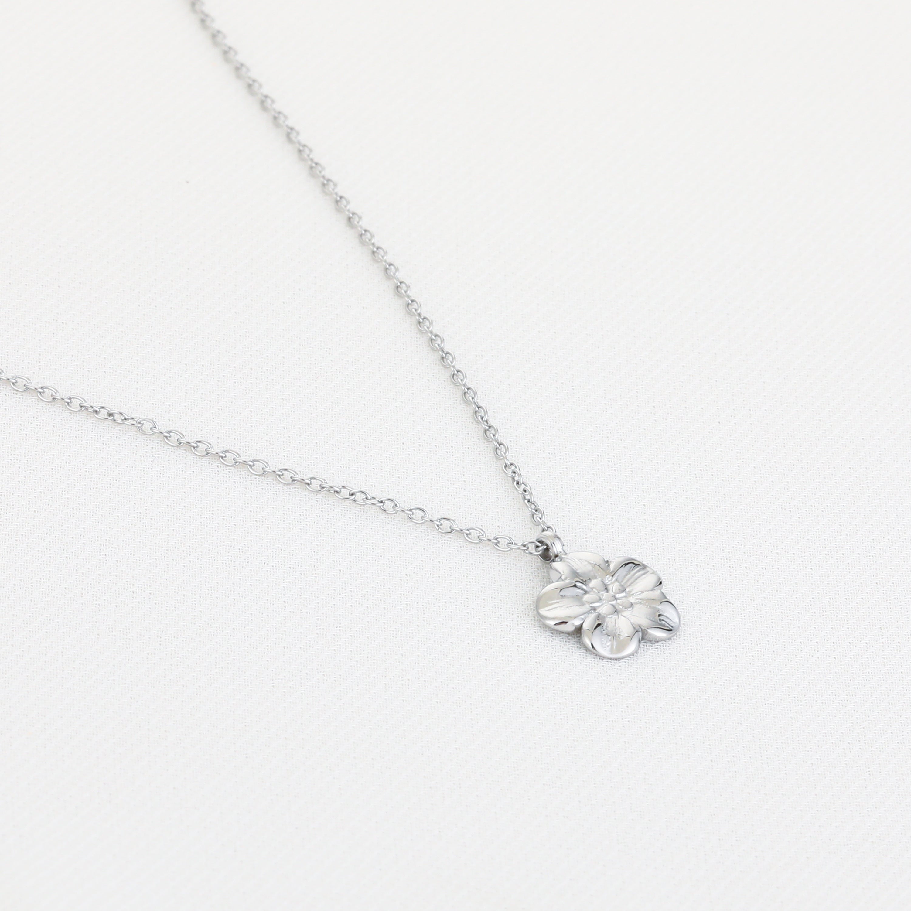 Golden Blossom Necklace Silver